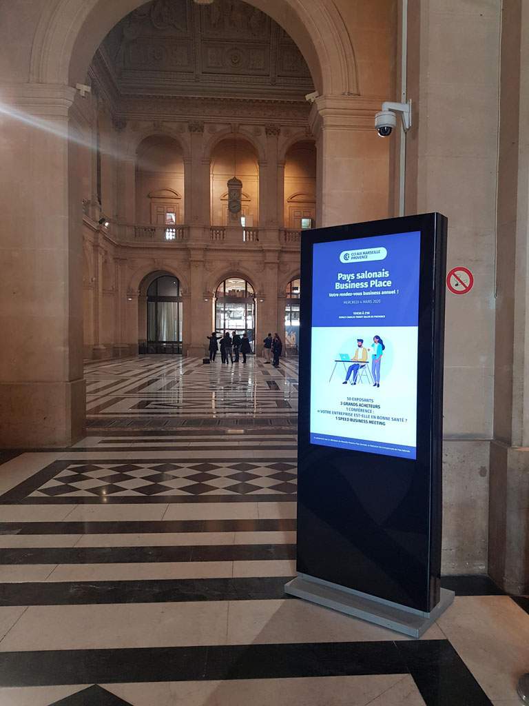 Totem d'accueil 55'' - CCIMP 3